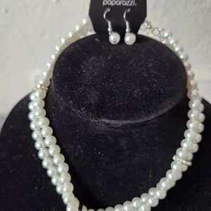 Paparazzi Classic White Pearl Necklace Set